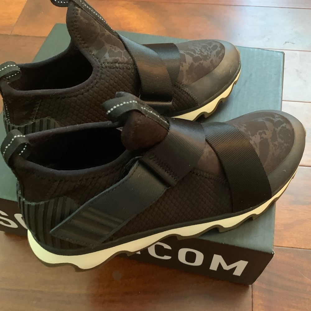 Sorel Black Kinetic Mesh Flatform Sneaker 9.5